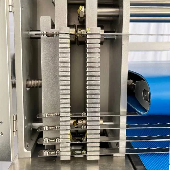 Horizontal Cake Slicing Machine CU480 Horizontal Cake Slicing Machine CU480